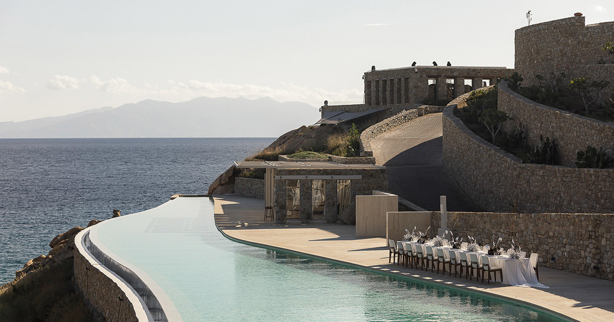 The mix of Cycladic chic and Luxury Glam in Mykonos Wedding